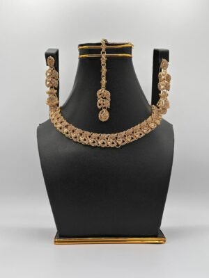 Golden Petal Necklace Set