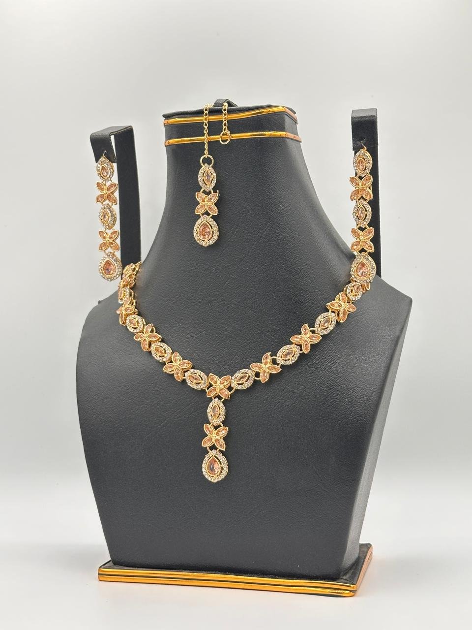 Golden Petal Necklace Set