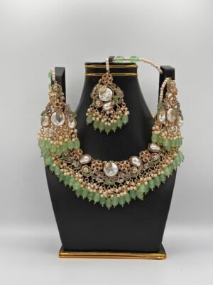 Golden Green Petal Necklace Set