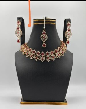 Golden Petal Necklace Set