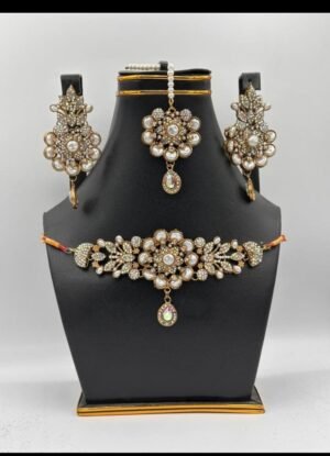Golden Petal Necklace Set